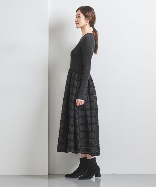 UNITED ARROWS（ユナイテッドアローズ）の「フィット＆フレア シアーボーダー コンビワンピース（ワンピース・レディース・ブラック/ダークグレー・FREE）」の9枚目の写真
