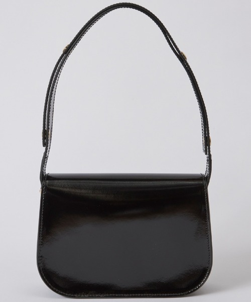 CHRISTIAN VILLA（クリスチャンヴィラ）の「フラップレザーショルダーバッグ《CHRISTIAN VILLA》（ハンドバッグ・レディース・ベージュ/ブラック・フリー）」の5枚目の写真