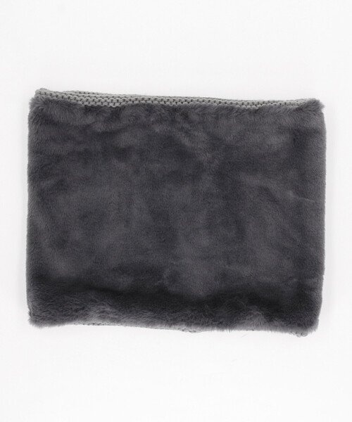 COMME CA COMMUNE(コムサコミューン)の「畦編みニット&フェイクファー リバーシブル スヌード(ストール/ショール・メンズ・ブラック/ブルー/ライトグレー・FREE)」の10枚目の写真