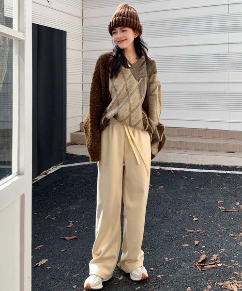 OSYAREVO(オシャレボ)の「コーデュロイ パンツ(スウェットパンツ・レディース・カーキ/クリーム/グレー/ブラック・LARGE/X-LARGE/MEDIUM)」の21枚目の写真