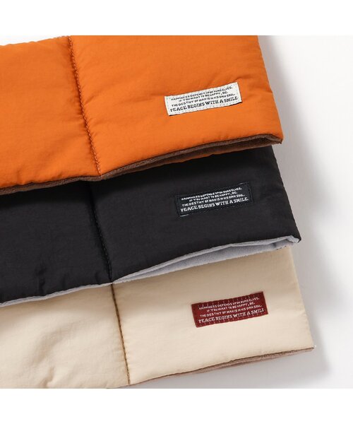 BREEZE（ブリーズ）の「キルトマフラー（マフラー・キッズ・ブラック/アイボリー/キャメル・MEDIUM/SMALL）」の4枚目の写真