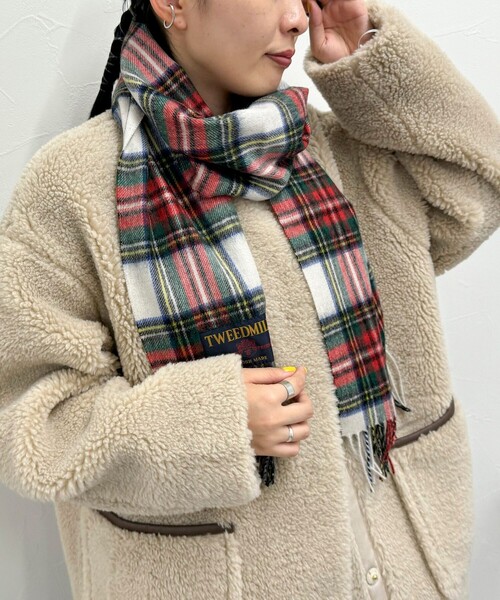 fredy emue（フレディエミュ）の「【TWEED MILL/ツイードミル】ウールチェックマフラー30（マフラー・レディース・レッド系その他/ホワイト系その他2/グリーン系その他・FREE）」の4枚目の写真