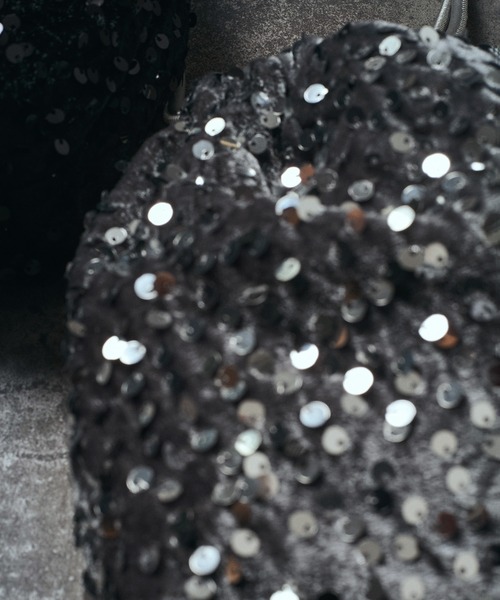 SALON adam et rope'（サロン アダム エ ロペ）の「スパンコールベロアバッグ（ハンドバッグ・レディース・ブラック/グレー・FREE）」の7枚目の写真