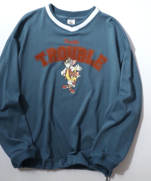 Tom＆Jerry（トムアンドジェリー）の「Tom and Jerry/トムとジェリー キャラクター刺繍 プリント 襟配色Vネック スウェットトレーナー（スウェット・レディース・ベージュ/ブラック/ブルー/グリーン・L/M）」の2枚目の写真