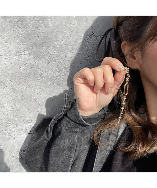 tone(トーン)の「【musk】ゴールドパーツ×ロングビーズのピアス(MA)(ピアス(両耳用)・レディース・ゴールド・FREE)」の3枚目の写真