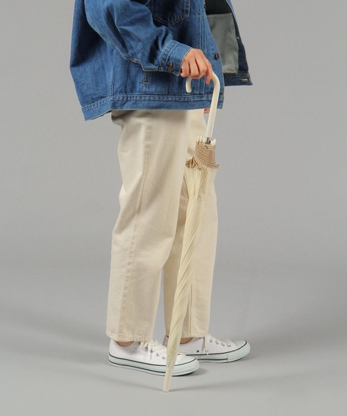 studio CLIP(スタディオクリップ)の「クリアパイピングビニール傘(長傘・レディース・グレー/ホワイト/ネイビー/ダークブルー/オフホワイト/ベージュ/スカイブルー・FREE)」の12枚目の写真