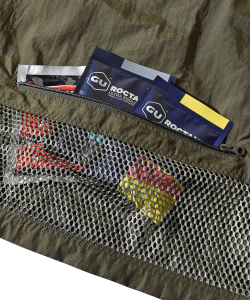 ELDORESO(エルドレッソ)の「Alpha Vest / アルファベスト(ベスト・メンズ・ブラック/バーガンディー/オリーブ・MEDIUM/LARGE/SMALL)」の9枚目の写真