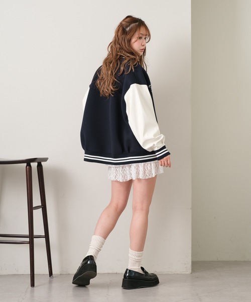 RAY CASSIN（レイカズン）の「サガラワッペンルーズスタジャン（スタジャン・レディース・ベージュ/ネイビー/グレー・FREE）」の14枚目の写真