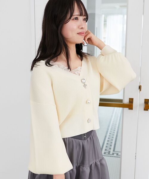 MAJESTIC LEGON(マジェスティックレゴン)の「リボンチャームビジューボタンカーデ(カーディガン/ボレロ・レディース・ミント/ピンク/アイボリー/ブルー・MEDIUM)」の10枚目の写真