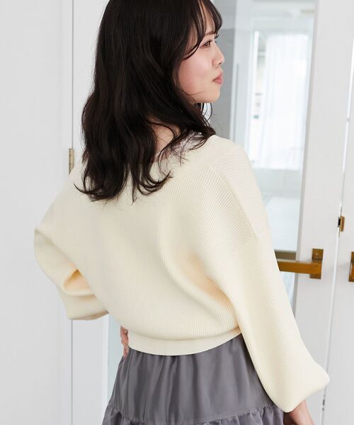 MAJESTIC LEGON(マジェスティックレゴン)の「リボンチャームビジューボタンカーデ(カーディガン/ボレロ・レディース・ミント/ピンク/アイボリー/ブルー・MEDIUM)」の11枚目の写真