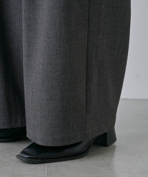 COLONY 2139(コロニートゥーワンスリーナイン)の「TRPUボックスタックバギースラックス(スラックス・メンズ・ブラック/グレー・MEDIUM/LARGE)」の9枚目の写真