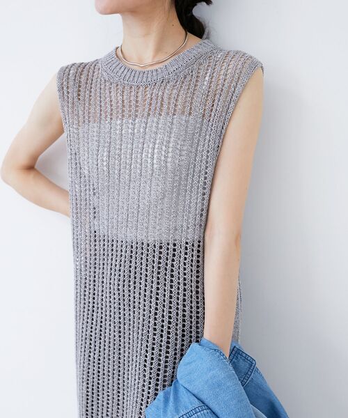 le.coeur blanc(ルクールブラン)の「ハシゴ調透かし柄ホールガーメントワンピース(ワンピース・レディース・グレー/オフホワイト・38)」の6枚目の写真