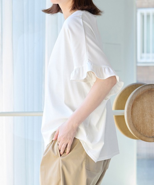 Viola e Viola(ヴィオラエヴィオラ)の「楽ちんフリルデザインプルオーバー(Tシャツ/カットソー・レディース・グリーン/ホワイト/ブラック/ネイビー/ダークブルー・3L/LL/L/M/5L/4L)」の7枚目の写真