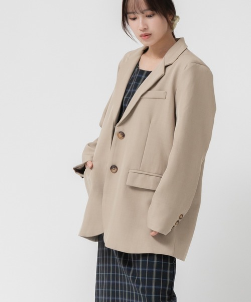 HEILIS(ヘイリス)の「オーバーサイズベーシックテーラードジャケット / レディース ビッグサイズ シングル ジャケット 羽織り アウター 春服 秋服 冬服 オフィスカジュアル ブラック ベージュ シンプル 無地 韓国(テーラードジャケット・レディース・ブラック/ベージュ・FREE)」の20枚目の写真