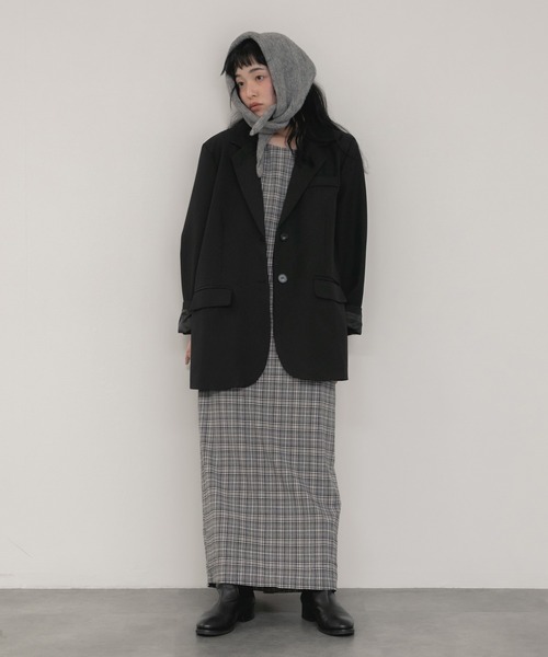 HEILIS(ヘイリス)の「オーバーサイズベーシックテーラードジャケット / レディース ビッグサイズ シングル ジャケット 羽織り アウター 春服 秋服 冬服 オフィスカジュアル ブラック ベージュ シンプル 無地 韓国(テーラードジャケット・レディース・ブラック/ベージュ・FREE)」の13枚目の写真