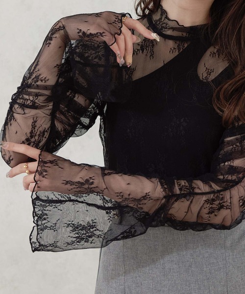 Ambre Neige（アンブルネージュ）の「flower design lace flare high-neck tops / 花柄レースフレアハイネックトップス（Tシャツ/カットソー・レディース・ブラック/オレンジ系その他/アイボリー・FREE）」の2枚目の写真