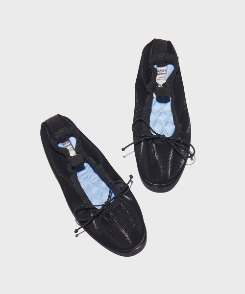 ROCKFISH WEATHERWEAR（ロックフィッシュウェザーウェア）の「WISLEY QUILTED SCRUCH FLAT（バレエシューズ・レディース・ホワイト/ブラック/ピンク/シルバー/シルバー系・23.0cm/23.5cm/24.0cm/24.5cm/25.0cm）」の15枚目の写真