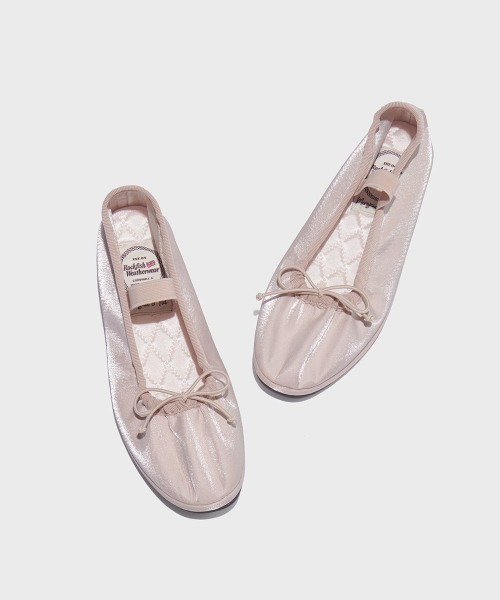 ROCKFISH WEATHERWEAR（ロックフィッシュウェザーウェア）の「WISLEY QUILTED SCRUCH FLAT（バレエシューズ・レディース・ホワイト/ブラック/ピンク/シルバー/シルバー系・23.0cm/23.5cm/24.0cm/24.5cm/25.0cm）」の12枚目の写真