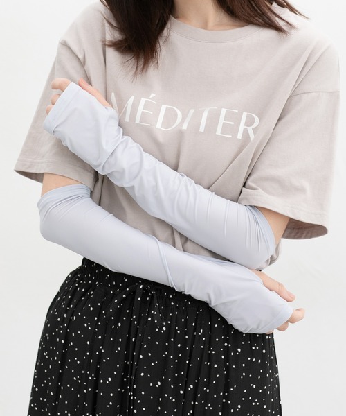 Honeys（ハニーズ）の「【ハニさら・接触冷感・吸水冷感・抗菌防臭・ＵＶカット】アームカバー／４０ｃｍ（アームカバー・レディース・ブラック/ライトグレー・FREE）」の11枚目の写真