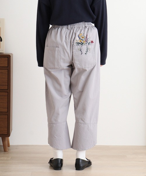Emago(イマゴ)の「EMAGO ポケット花刺繍スリットパンツ(その他パンツ・レディース・グレー/グリーン/ネイビー・FREE)」の16枚目の写真