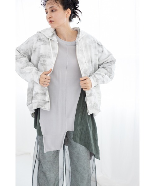 OSMOSIS(オズモーシス)の「裏毛バックツイストフードパーカ(パーカー・レディース・ホワイト/オレンジ/ブラック・ONE SIZE)」の7枚目の写真