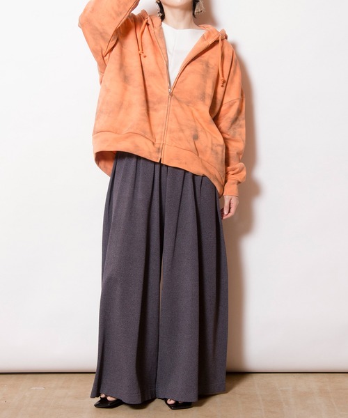 OSMOSIS(オズモーシス)の「裏毛バックツイストフードパーカ(パーカー・レディース・ホワイト/オレンジ/ブラック・ONE SIZE)」の18枚目の写真