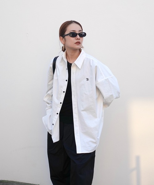 TEEN BOOP(ティーンブープ)の「エンブロイダリーBIGシャツ(シャツ/ブラウス・レディース・ネイビー/ホワイト・FREE)」の2枚目の写真