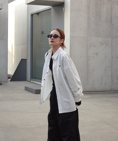 TEEN BOOP(ティーンブープ)の「エンブロイダリーBIGシャツ(シャツ/ブラウス・レディース・ネイビー/ホワイト・FREE)」の3枚目の写真