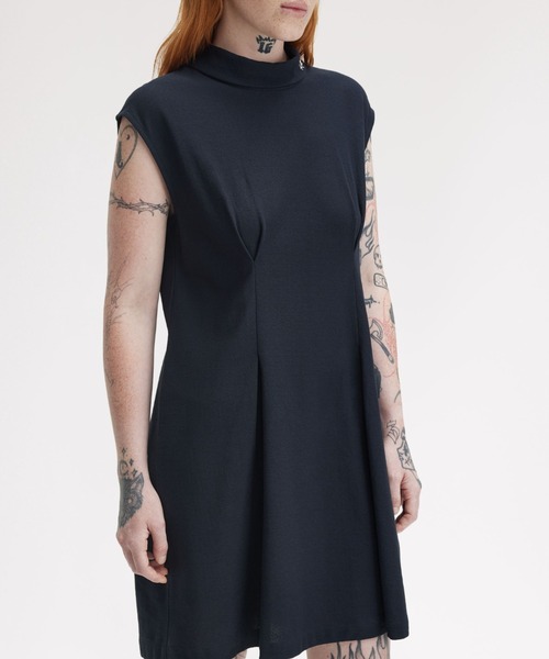 Sleeveless Crepe Dress／ノースリーブクレープワンピース
