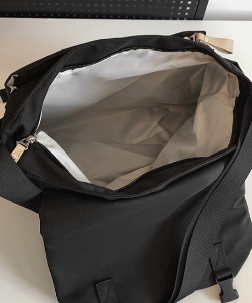 RIIZE SUNLOVE メッセンジャーバッグ 缶バッジ無し RIIZE SUNLOVE メッセンジャーバッグ 缶バッジ無し RIIZE SUNLOVE