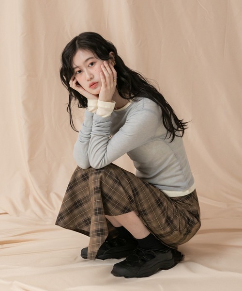 HEILIS(ヘイリス)の「シアーコンパクトロングカットソー / 秋服 冬服 春服 長袖 ロンT レイヤード 透け感 シティガール ガーリー ノームコア 韓国 アイボリー ブラック グレー イエロー ピンク(Tシャツ/カットソー・レディース・アイボリー/イエロー/ピンク/グレー/ブラック・FREE)」の7枚目の写真