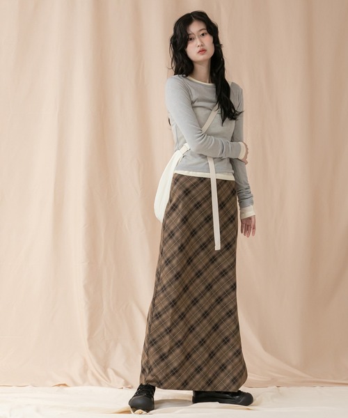 HEILIS(ヘイリス)の「シアーコンパクトロングカットソー / 秋服 冬服 春服 長袖 ロンT レイヤード 透け感 シティガール ガーリー ノームコア 韓国 アイボリー ブラック グレー イエロー ピンク(Tシャツ/カットソー・レディース・アイボリー/イエロー/ピンク/グレー/ブラック・FREE)」の14枚目の写真