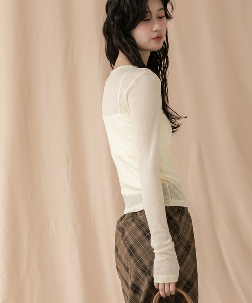HEILIS(ヘイリス)の「シアーコンパクトロングカットソー / 秋服 冬服 春服 長袖 ロンT レイヤード 透け感 シティガール ガーリー ノームコア 韓国 アイボリー ブラック グレー イエロー ピンク(Tシャツ/カットソー・レディース・アイボリー/イエロー/ピンク/グレー/ブラック・FREE)」の17枚目の写真