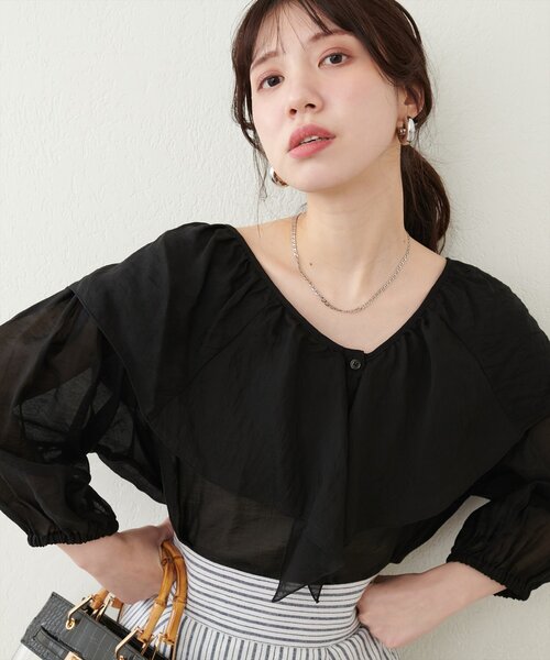 natural couture（ナチュラルクチュール）の「V開きフリルシアーブラウス（シャツ/ブラウス・レディース・オレンジ/オフホワイト/サックスブルー/ブラック・FREE）」の13枚目の写真
