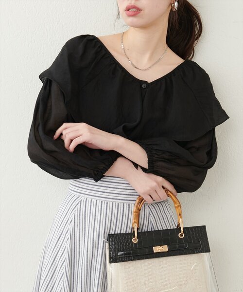 natural couture（ナチュラルクチュール）の「V開きフリルシアーブラウス（シャツ/ブラウス・レディース・オレンジ/オフホワイト/サックスブルー/ブラック・FREE）」の14枚目の写真