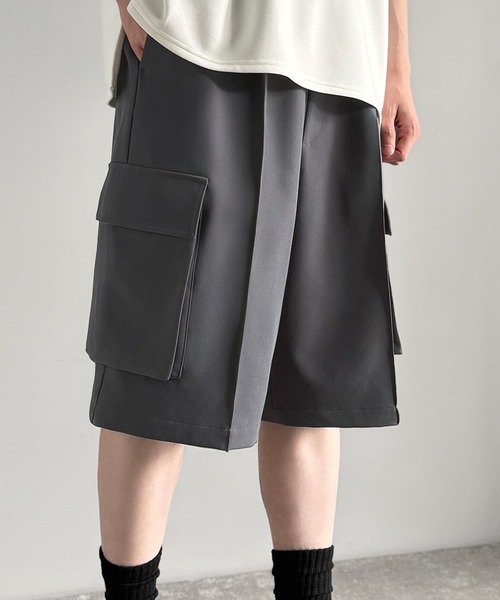 Classical Origin(クラシカルオリジン)の「【Classical Origin】「整う、ラフ感。」カーゴポケット ルーズシルエット ハーフスラックス/Cargo Pocket Loose Silhouette Half Slacks(その他パンツ・メンズ・チャコールグレー/ブラック・SMALL/MEDIUM/LARGE)」の2枚目の写真