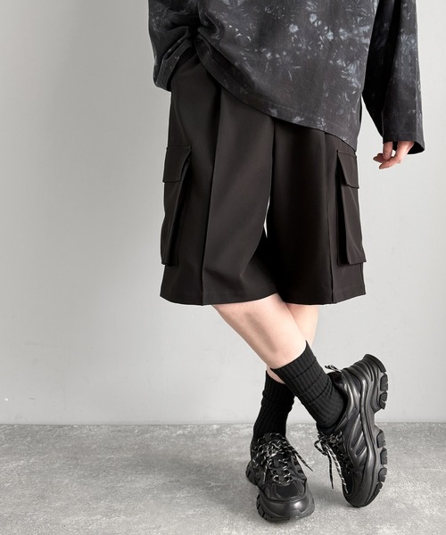 Classical Origin(クラシカルオリジン)の「【Classical Origin】「整う、ラフ感。」カーゴポケット ルーズシルエット ハーフスラックス/Cargo Pocket Loose Silhouette Half Slacks(その他パンツ・メンズ・チャコールグレー/ブラック・SMALL/MEDIUM/LARGE)」の3枚目の写真