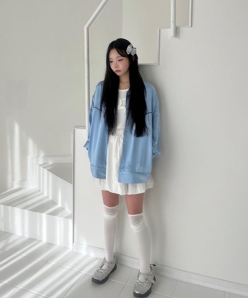 hugi(ハギ)の「STAR SHIRT BLOUSON/スターシャツブルゾン(シャツ/ブラウス・レディース・サックスブルー・FREE)」の3枚目の写真