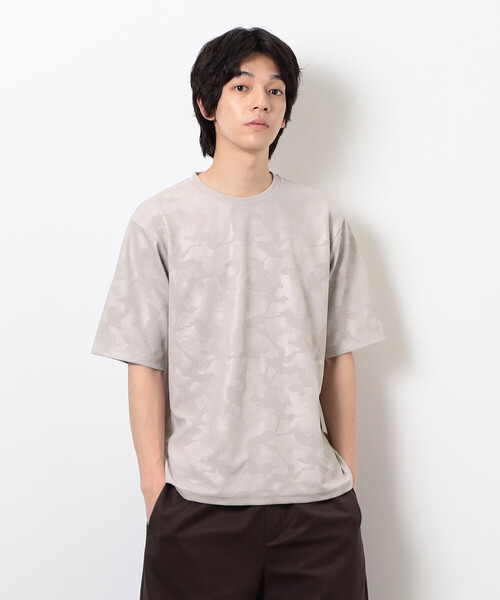 COMME CA ISM(コムサイズム)の「エンボスプリント Tシャツ(Tシャツ/カットソー・メンズ・ブラック/グレー・MEDIUM/LARGE)」の2枚目の写真