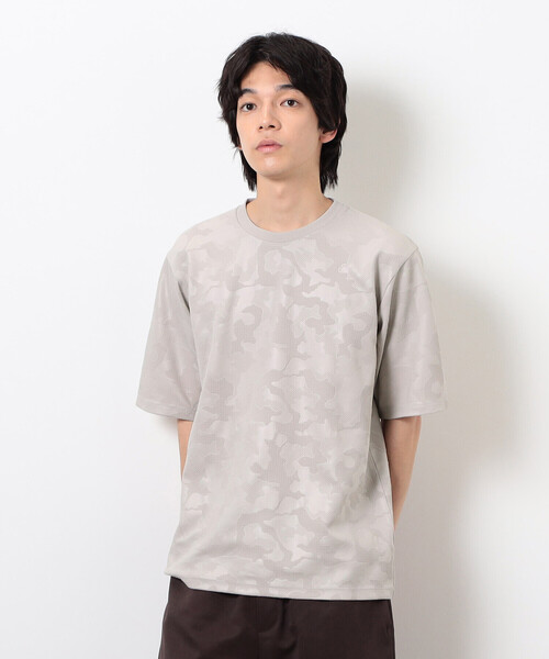COMME CA ISM(コムサイズム)の「エンボスプリント Tシャツ(Tシャツ/カットソー・メンズ・ブラック/グレー・MEDIUM/LARGE)」の4枚目の写真