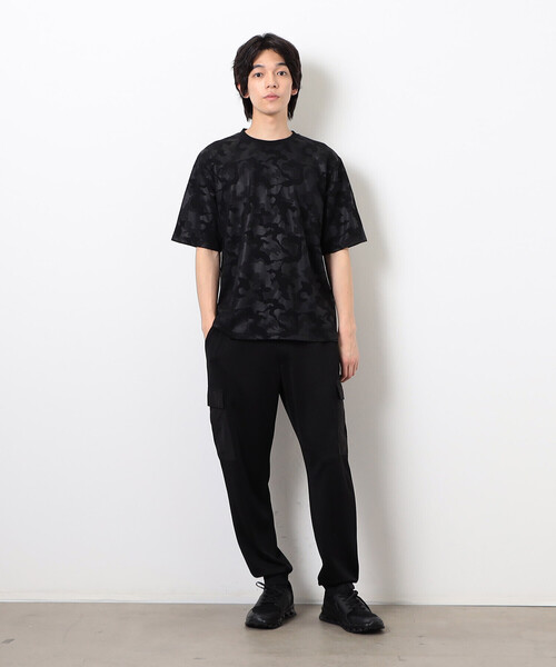 COMME CA ISM(コムサイズム)の「エンボスプリント Tシャツ(Tシャツ/カットソー・メンズ・ブラック/グレー・MEDIUM/LARGE)」の6枚目の写真