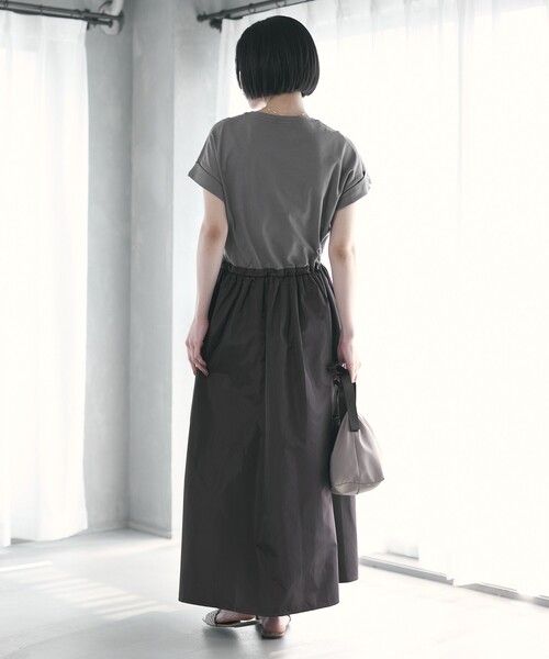Firsthand（ファーストハンド）の「Firsthand/ファーストハンド ドロスト ドッキングギャザー ロングワンピース / 異素材切り替えデザインワンピース（ワンピース・レディース・ブラック/ブラウン・FREE）」の11枚目の写真