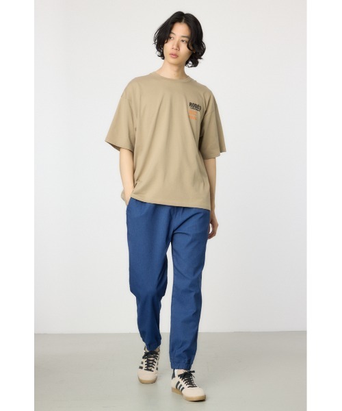 RODEO CROWNS WIDE BOWL(ロデオクラウンズワイドボウル)の「メンズOverlap デニムアップリケTシャツ(Tシャツ/カットソー・メンズ・オフホワイト/ブラック/ライトカーキ・MEDIUM/LARGE)」の8枚目の写真