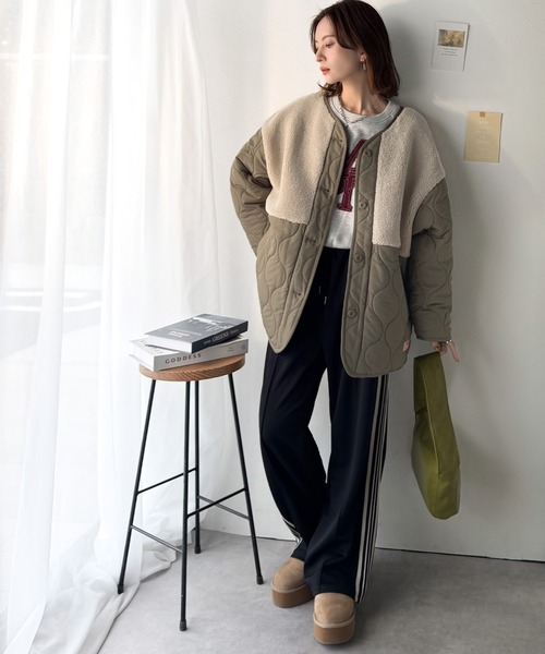 Java(ジャバ)の「《JaVaジャバコラボ》軽くて暖かい、旬顔ボア切替♪ノーカラーひょうたんキルティングコート(ノーカラージャケット・レディース・ブラック/カーキ/キャメル/アイボリー・X-LARGE/SMALL/MEDIUM/LARGE)」の20枚目の写真