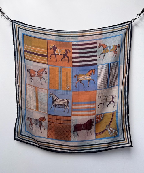 MAISON SELECT(メゾンセレクト)の「【DROP入荷禁止】5A3 大判スカーフ 65cm×65cm(バンダナ/スカーフ・レディース・ブルー系1/ピンク系1/ブラック系1/ブラック系3/グレー系1/ホワイト系1/ホワイト系2/グレー系2/ブラウン系1/ブラウン系2/ブラック系2/ブラウン系3/ベージュ系1/グリーン系1・ONESIZE)」の21枚目の写真