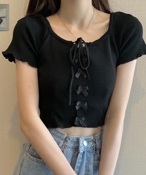 LADY LIKE(レディライク)の「フロントリボンメローステッチ半袖ニット(ニット/セーター・レディース・ブラック/サックスブルー/マスタード/ホワイト/グリーン・M)」の9枚目の写真