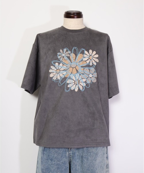 ATELANE(アテレーン)の「ATELANE/ライトスエードポンチ フラワーTEE(Tシャツ/カットソー・メンズ・グレー/アイボリー・LARGE/MEDIUM)」の6枚目の写真