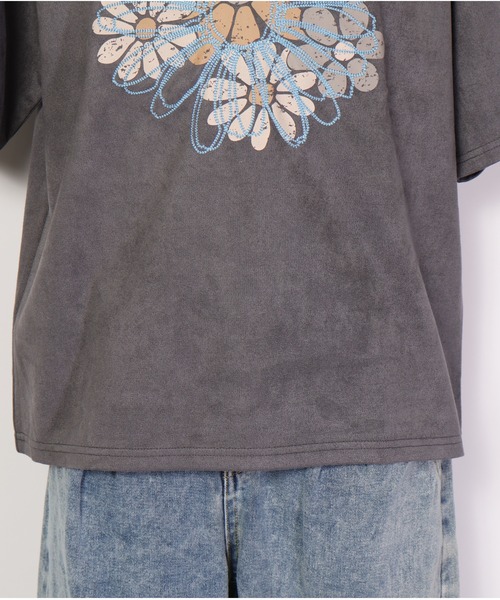 ATELANE(アテレーン)の「ATELANE/ライトスエードポンチ フラワーTEE(Tシャツ/カットソー・メンズ・グレー/アイボリー・LARGE/MEDIUM)」の8枚目の写真