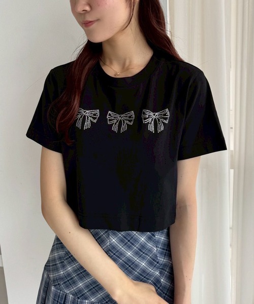 one after another NICE CLAUP(ワンアフターアナザーナイスクラップ)の「ネコ/リボンアソートショートTシャツ(Tシャツ/カットソー・レディース・ブラック/オフホワイト/チャコールグレー/ホワイト・FREE)」の3枚目の写真