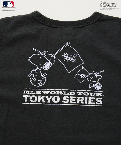 Vintage PEANUTS(ビンテージピーナッツ)の「PEANUTS 別注 MLB開幕戦 ベースボール プリントTシャツ(Tシャツ/カットソー・メンズ・ホワイト/ブラックミックス/ライトグレー・MEDIUM/LARGE)」の10枚目の写真